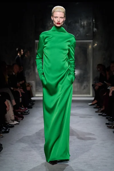 Look 46